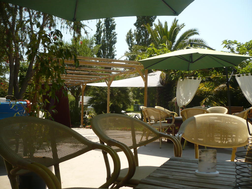 Hotel Restaurant Les Chasseurs Marine de Pietracorbara Exterior photo